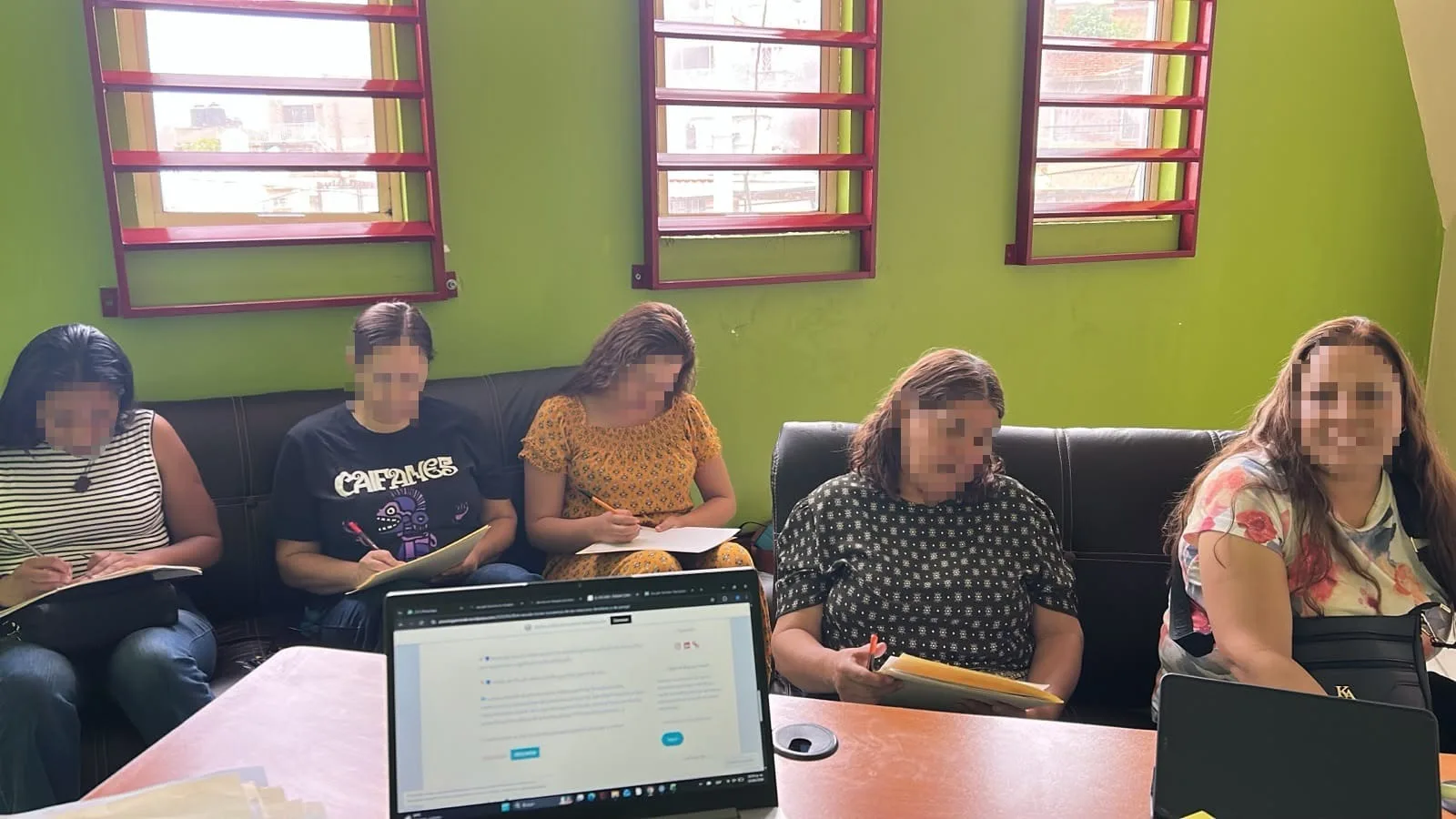 CEAVE Zona Sur realiza encuentro psicosocial para víctimas de violencia familiar en Hidalgo del Parral